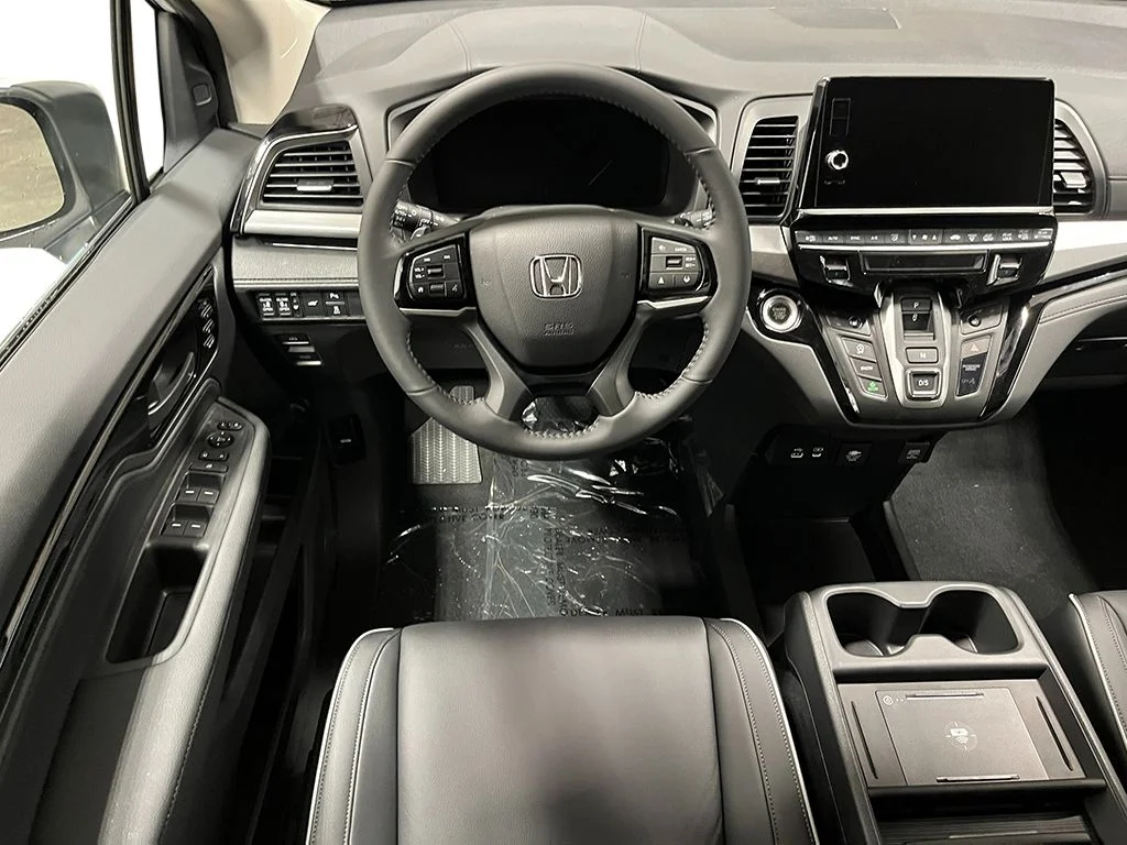 New 2026 Platinum White Pearl Honda Touring image 26