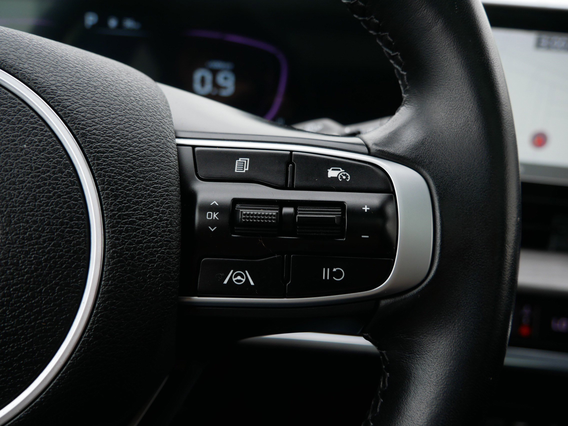 Used 2023 Gravity Gray Kia X-Line image 29