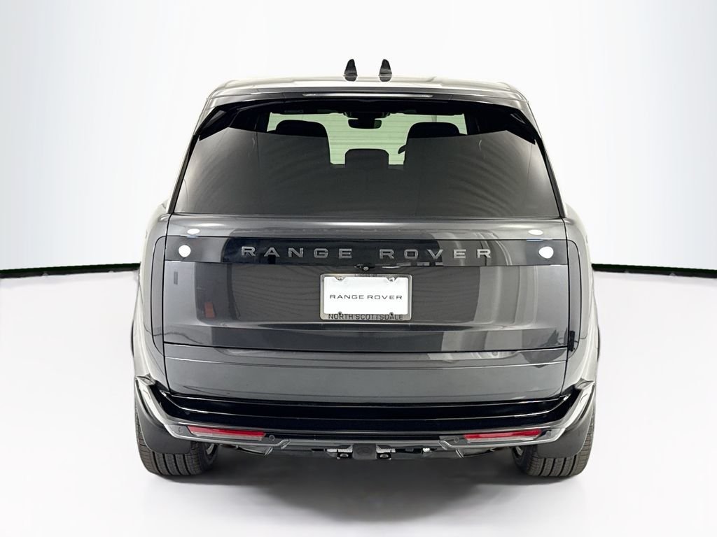 New 2026 Carpathian Gray Premium Metallic Land Rover SE image 6