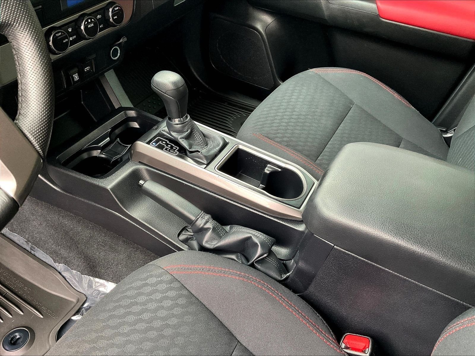 Used 2022 Gray Toyota SR5 image 21