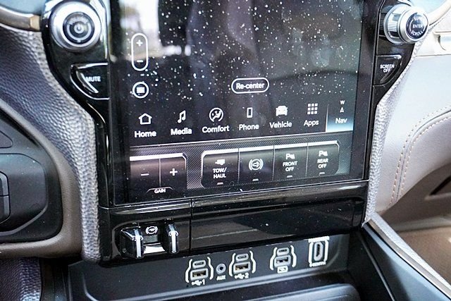 Used 2025 White Ram Limited image 32