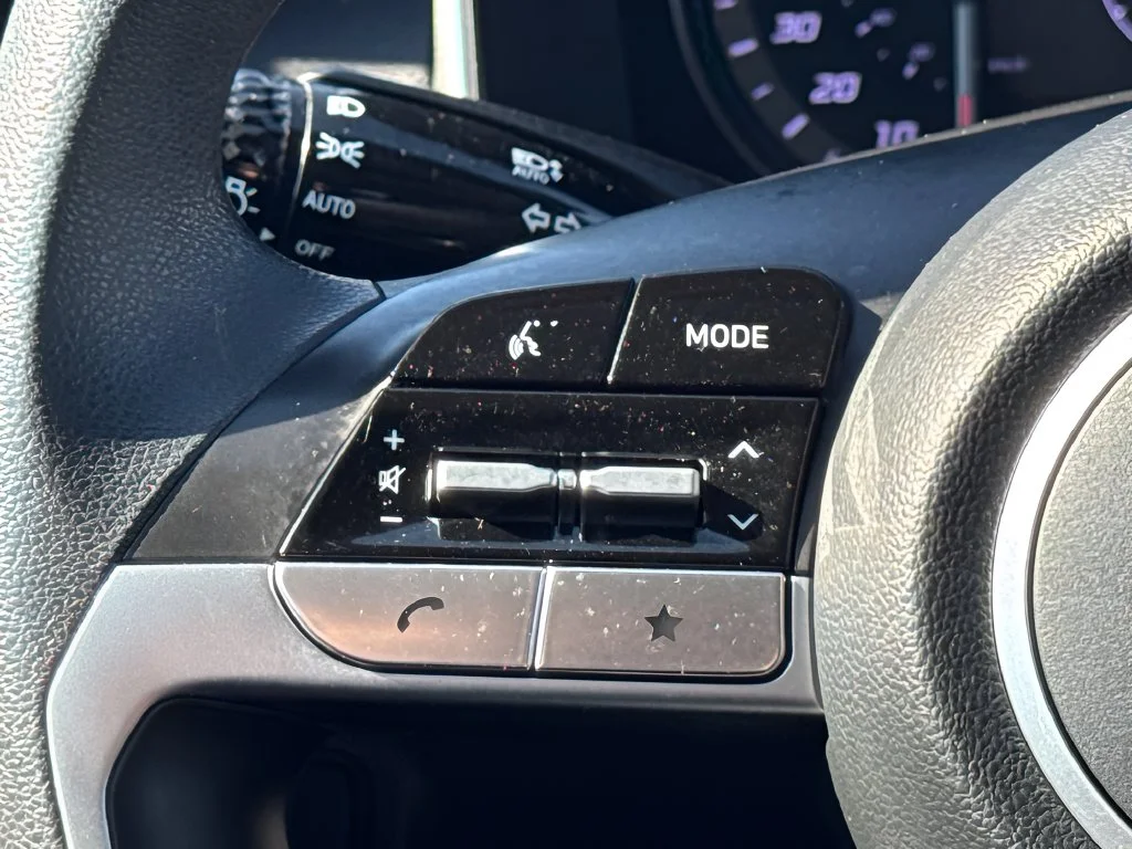 Used 2024 White Hyundai SEL image 15