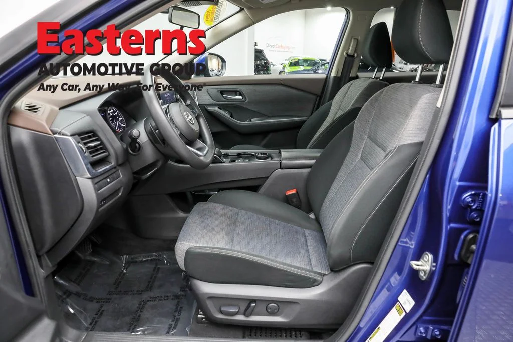 Used 2023 Blue Nissan SV image 13
