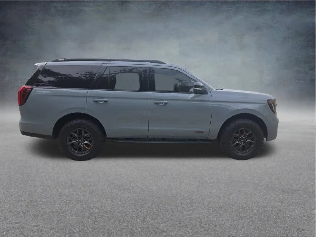 New 2027 Glacier Gray Metallic Tri-Coat Ford Tremor® image 46
