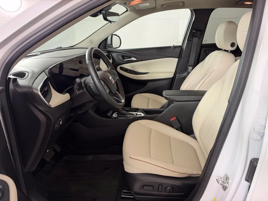 Used 2024 White Buick Avenir image 28