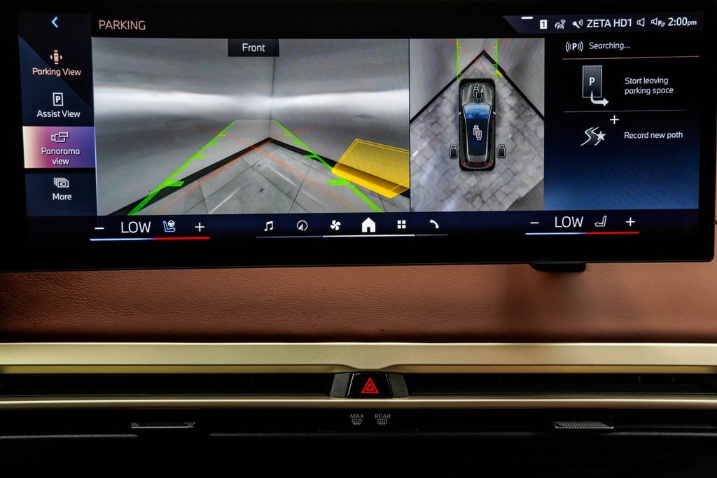 Used 2024 Gray BMW xDrive50 image 37