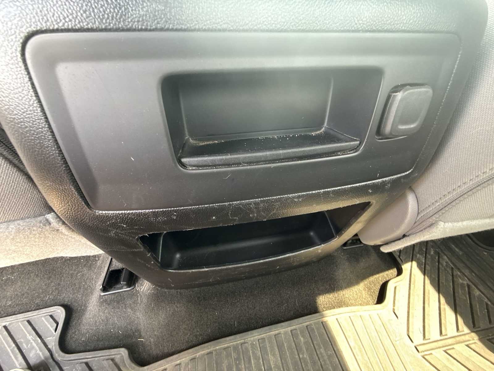 Used 2018 BLACK Chevrolet LT image 19