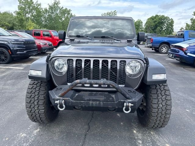 Used 2020 Gray Jeep Sport image 3