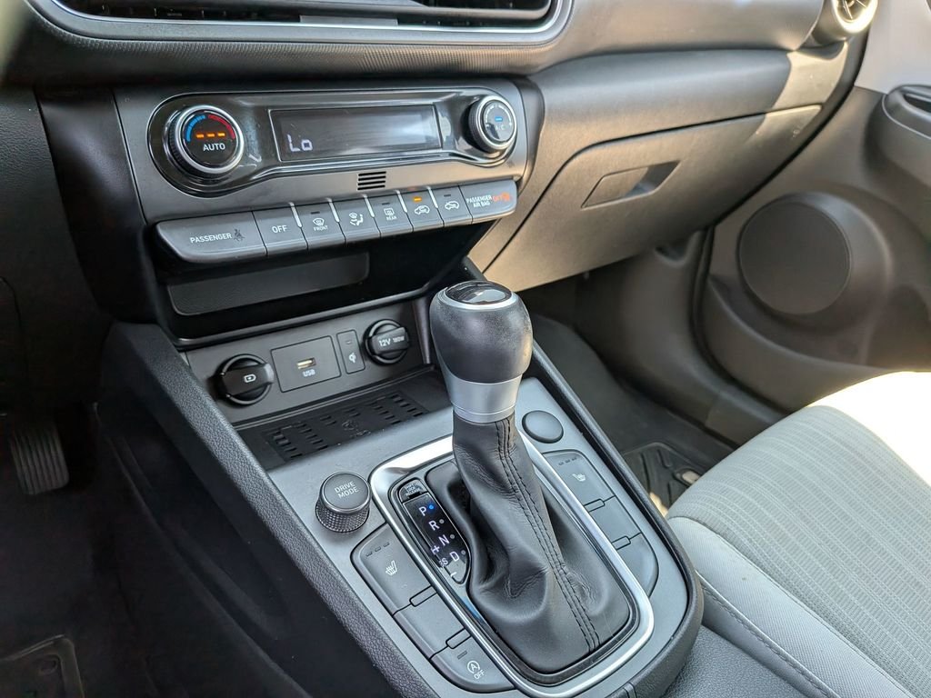 Used 2022 Thunder Gray Hyundai SEL image 25