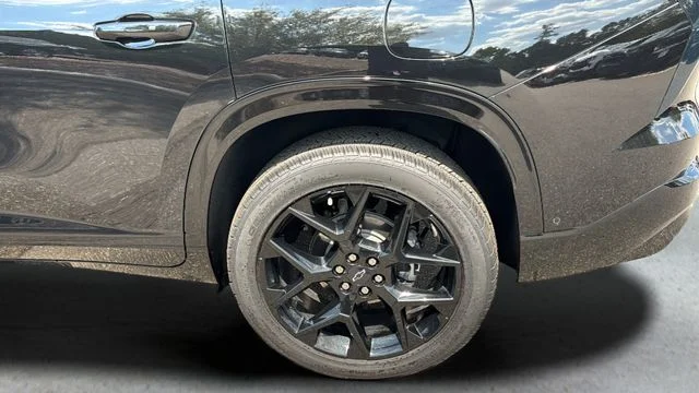 Used 2026 Black Chevrolet RS image 41