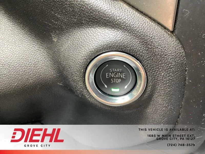 Used 2022 White Chevrolet RST image 32