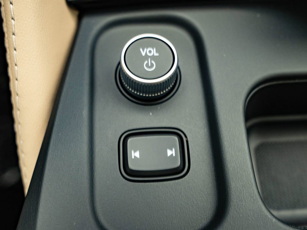 New 2026 Platinum White Pearl Acura Advance Package image 38
