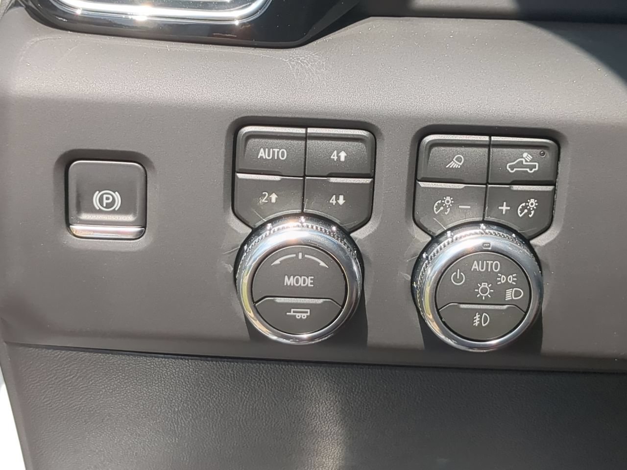 2026 GMC Sierra 2500HD Denali - Photo 18