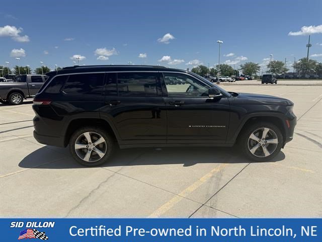 Certified Used 2021 Diamond Black Crystal Pearlcoat Jeep Limited image 3