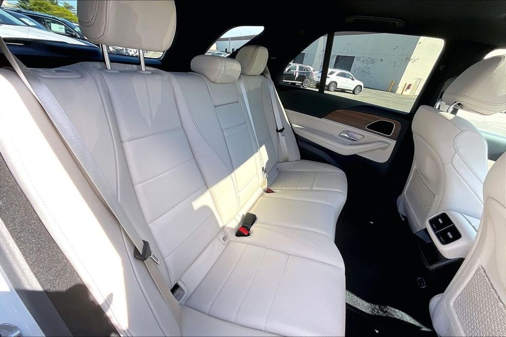 2025 Mercedes-Benz GLE GLE450 - Photo 19
