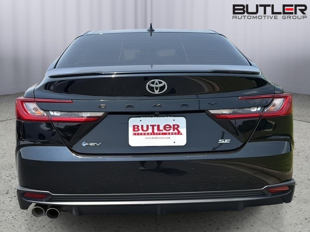 Used 2025 Midnight Black Metallic Toyota SE image 5