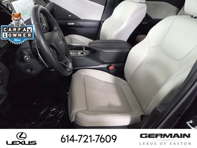 Used 2025  Lexus 350 Luxury image 19