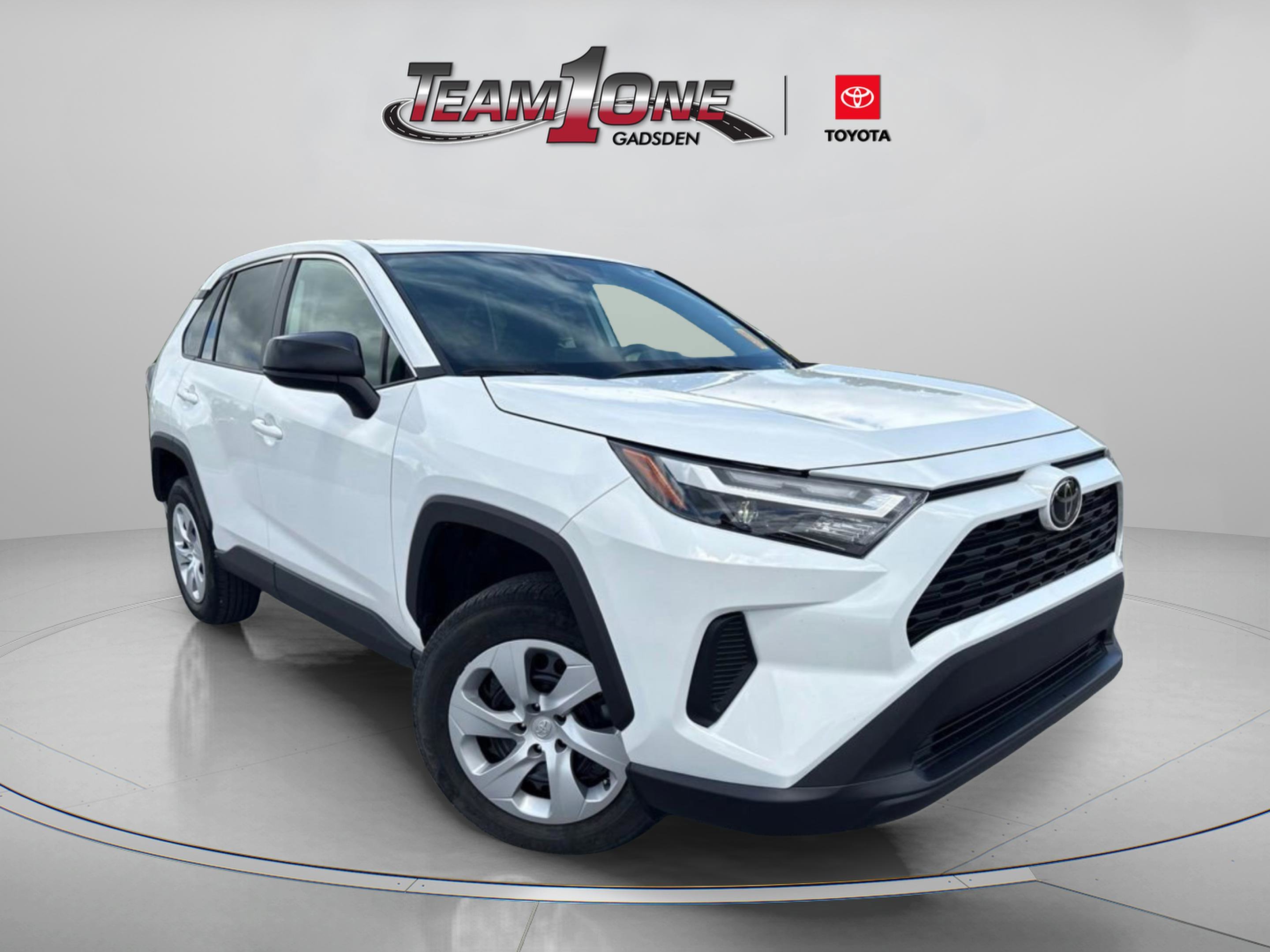 2025 Toyota RAV4 LE FWD's photo