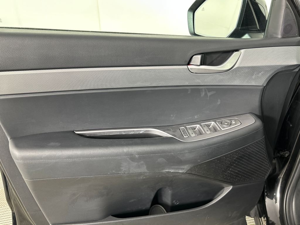 Certified Used 2025 Black Hyundai XRT image 12