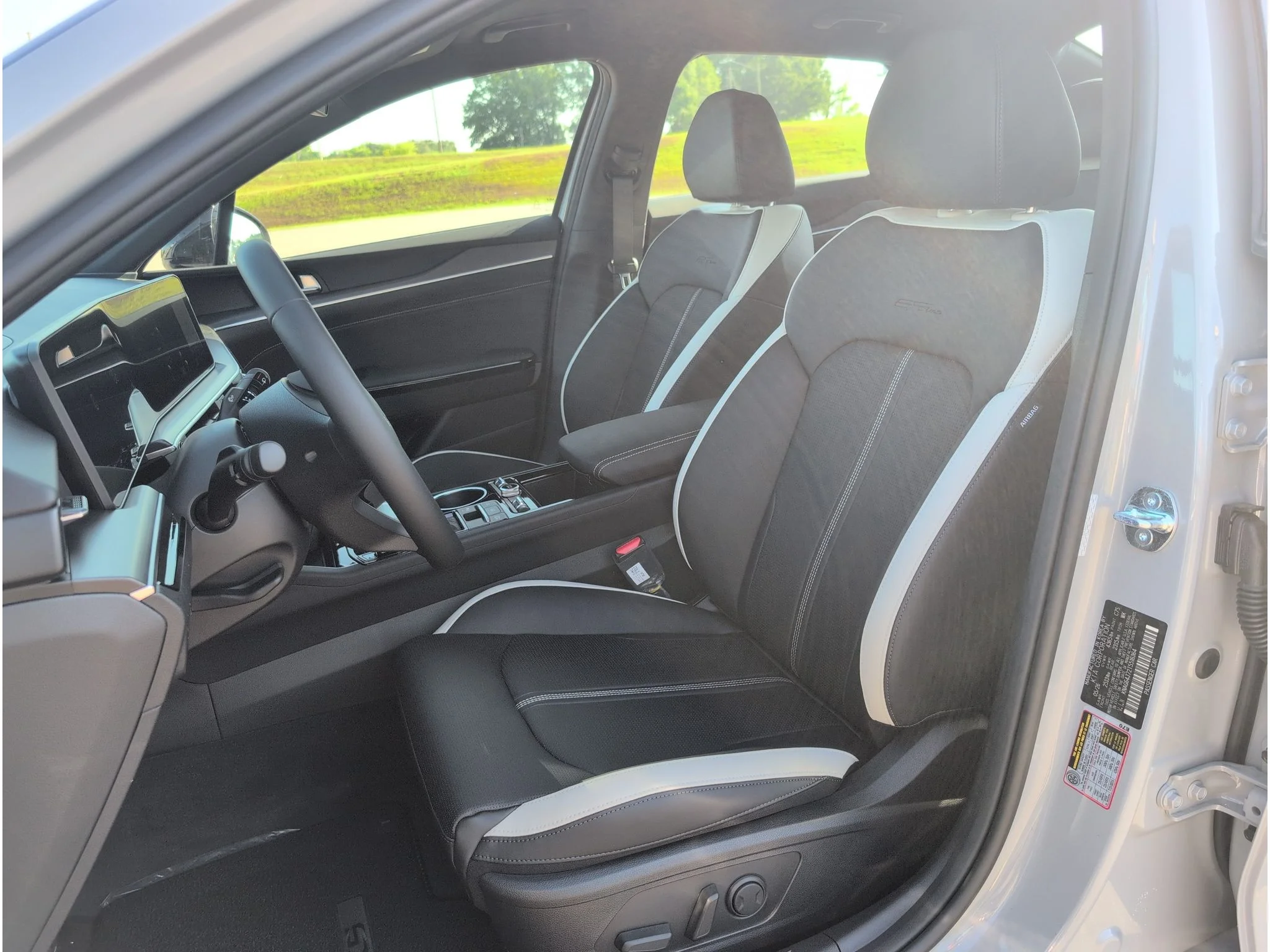 New 2026 Wolf Gray Kia GT-Line FWD image 9