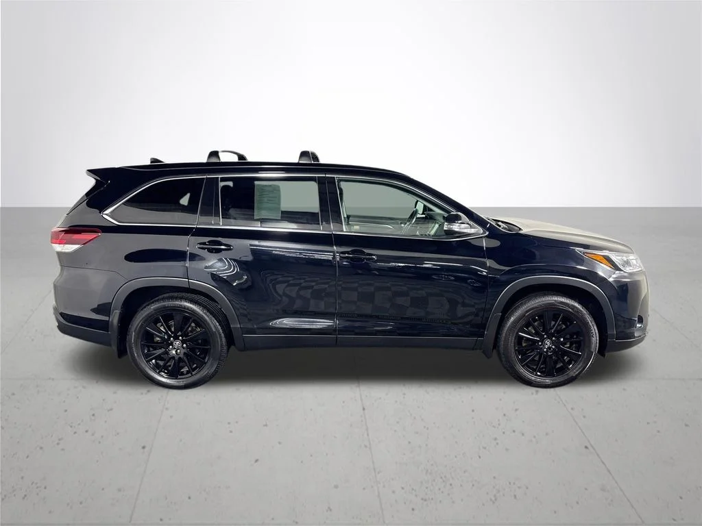 Used 2019 Black Toyota SE image 5