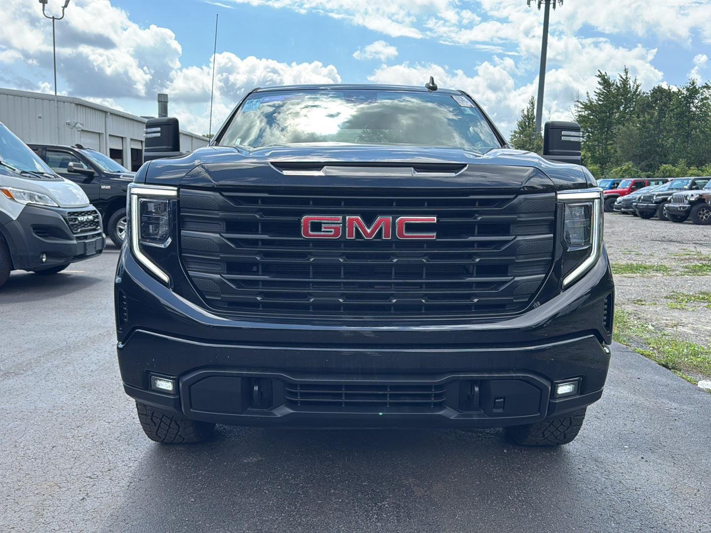 Used 2024 Onyx Black GMC Pro image 4