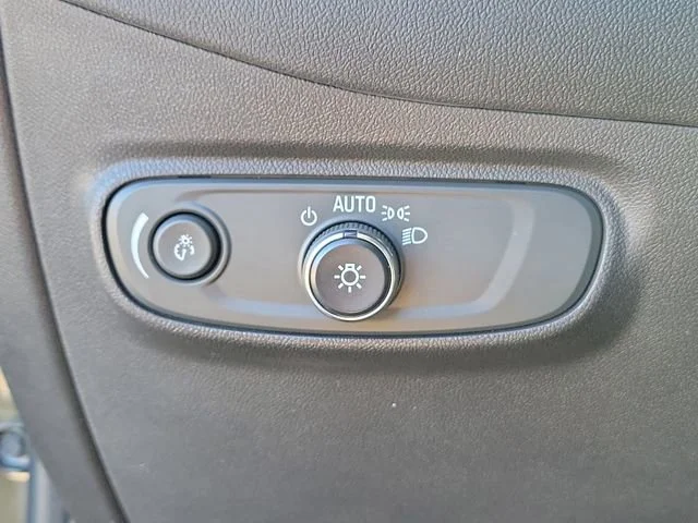 2023 Chevrolet Equinox LT - Photo 20