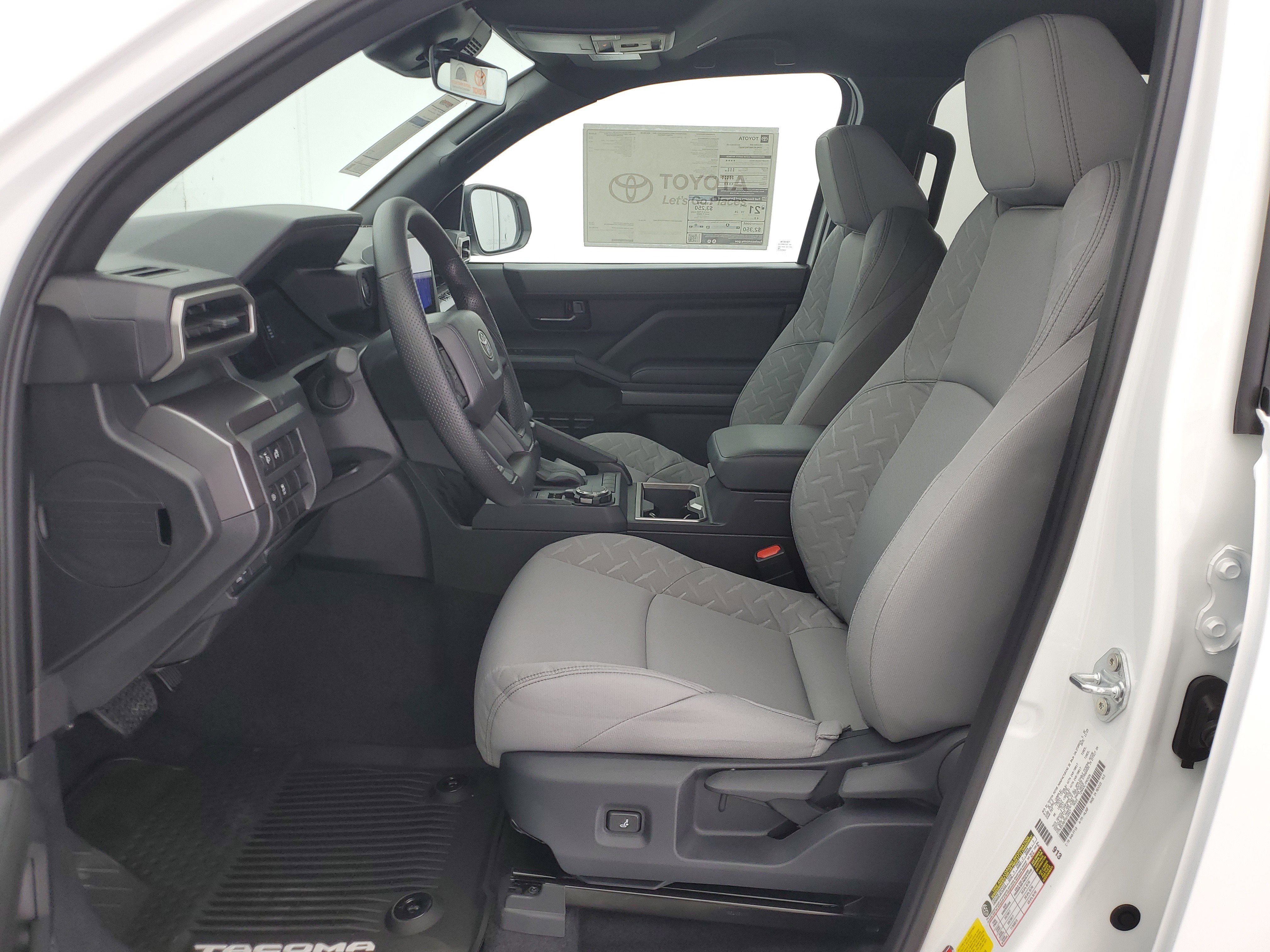 2026 Toyota Tacoma SR5 - Photo 19