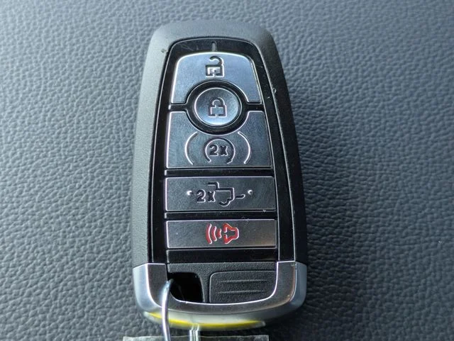 New 2026 Oxford White Ford Lariat® image 29