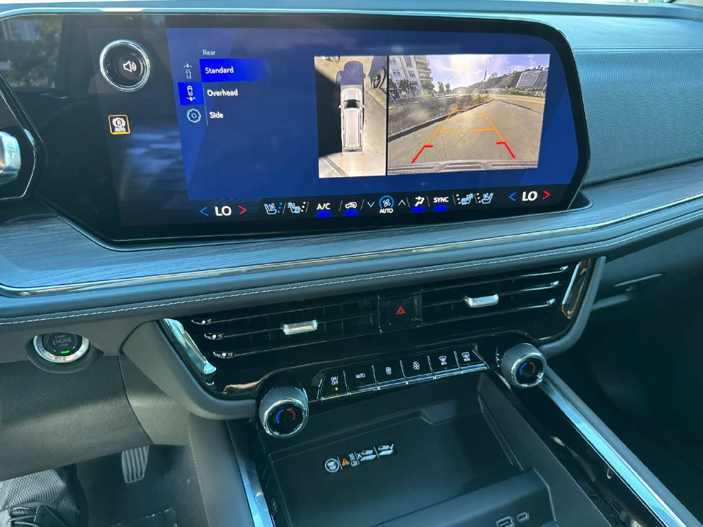 2026 Chevrolet Suburban Premier - Photo 19