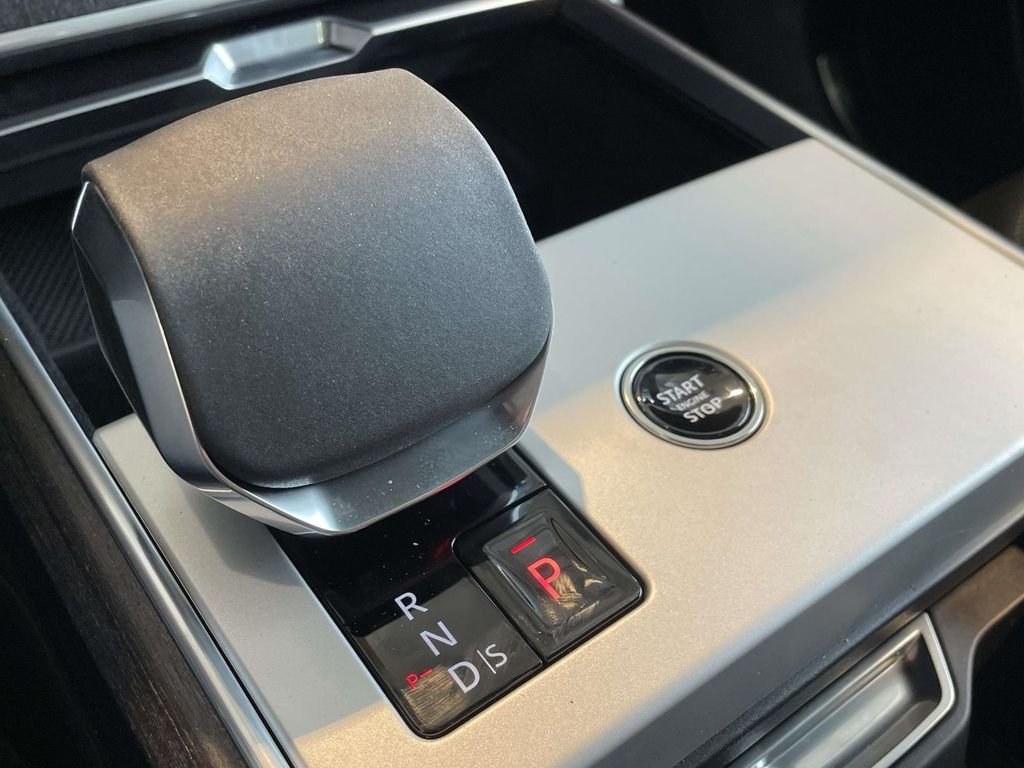 New 2026 Batumi Gold Land Rover SE image 30