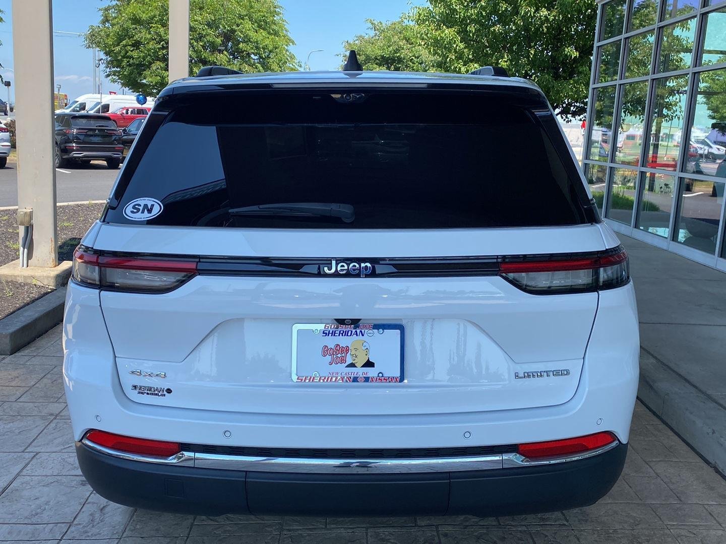 Used 2023 Bright White Clearcoat Jeep Limited image 6