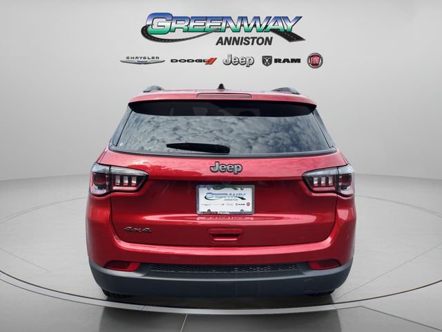 New 2026 Red Hot Pearlcoat Jeep Latitude Altitude image 6
