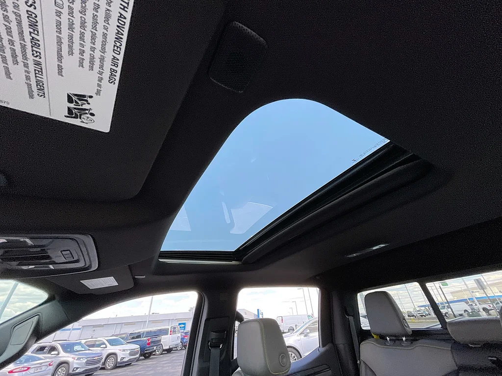 Used 2022 Summit White Chevrolet ZR2 image 19