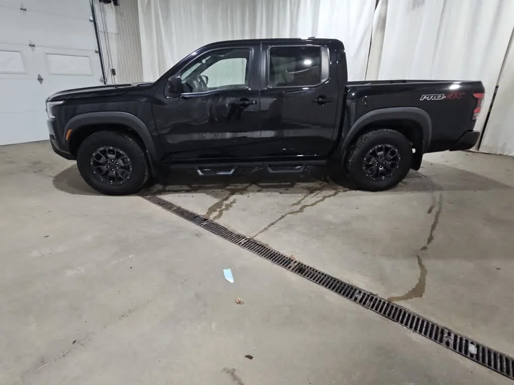 Used 2023 Super Black Nissan PRO-4X image 4