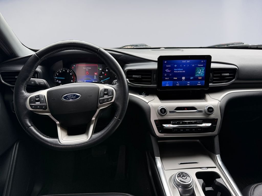 Used 2021 Blue Ford XLT image 13