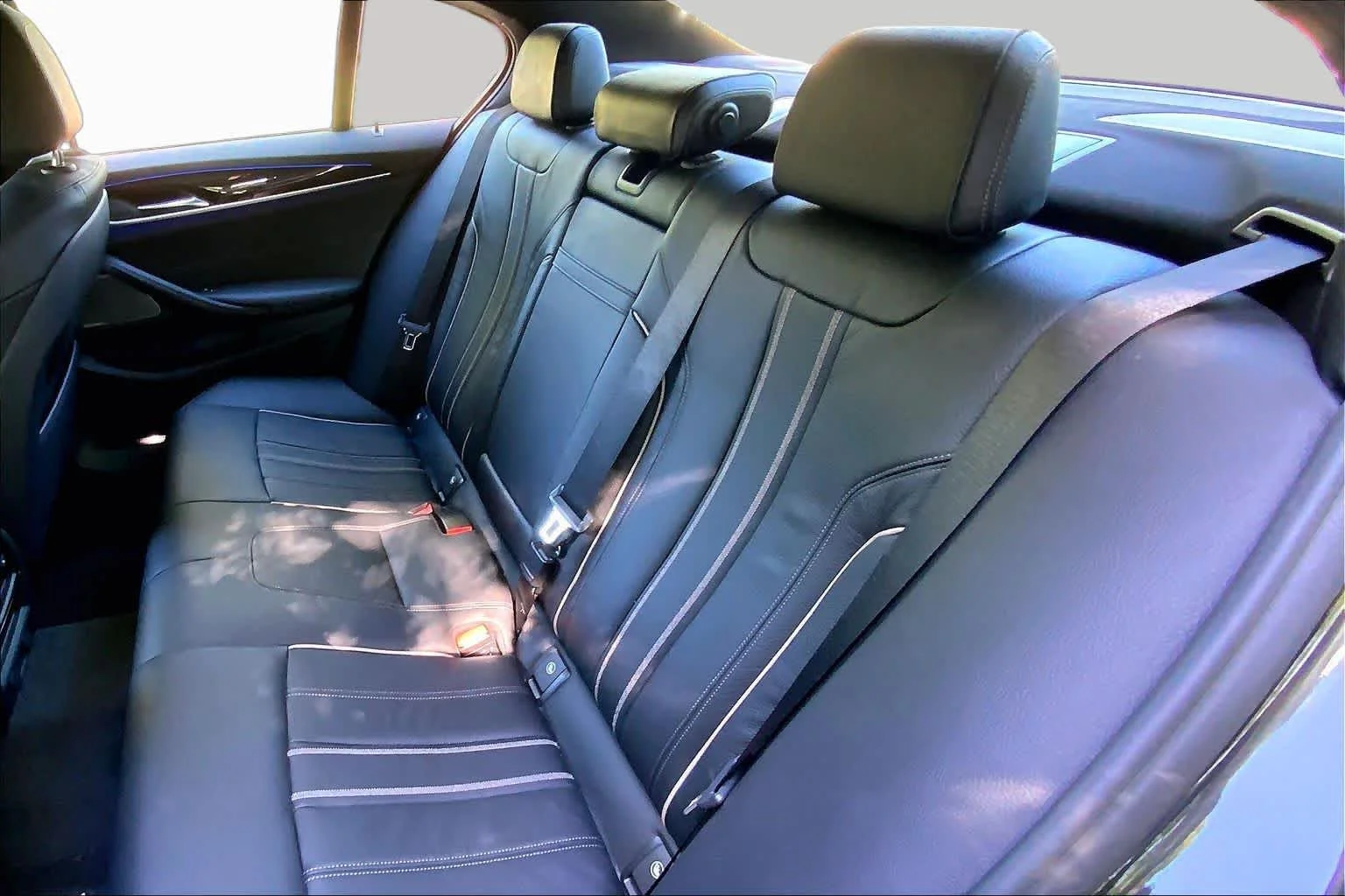 Used 2017 Dark Graphite Metallic BMW 540i xDrive image 20
