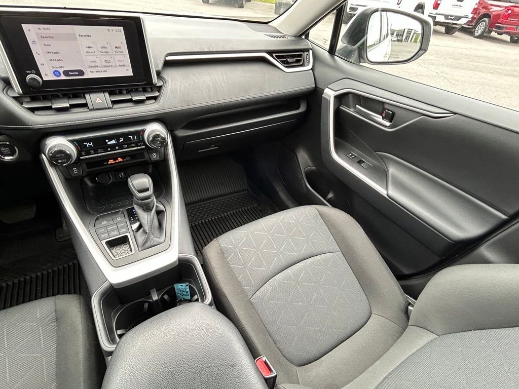 Used 2025 White Toyota XLE image 12