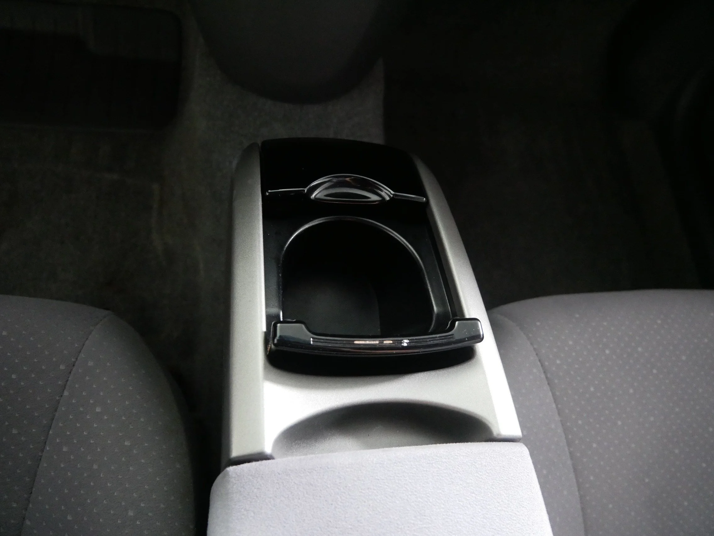 Used 2009 Magnetic Gray Metallic Toyota  image 29