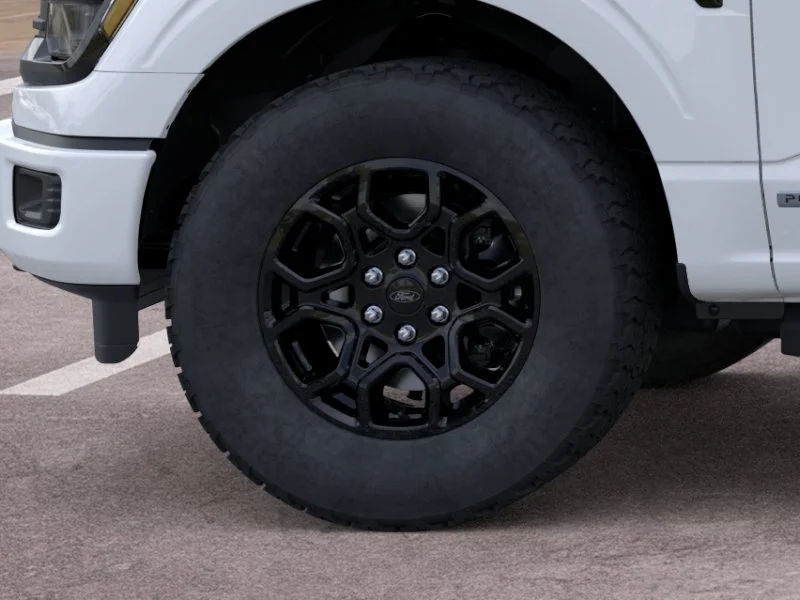 New 2026 Oxford White Ford XLT image 19