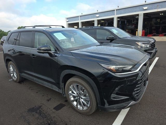 Used 2026 Midnight Black Metallic Toyota Platinum image 5