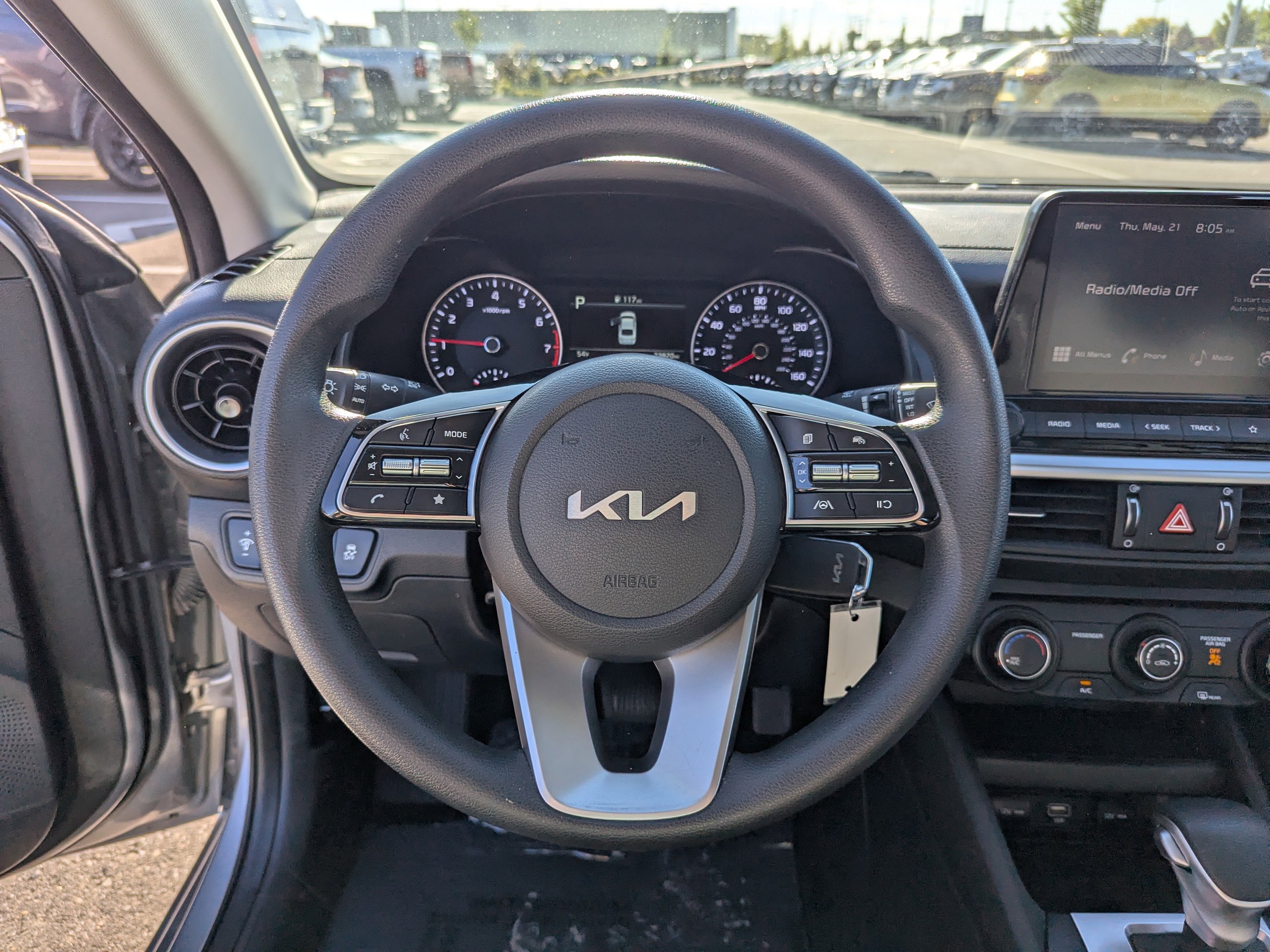 2023 Kia Forte LXS - Photo 15