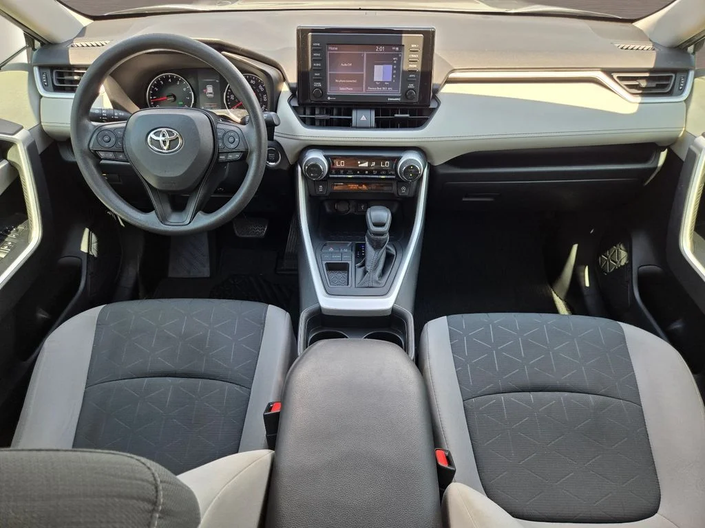 Used 2021 Silver Toyota XLE image 15