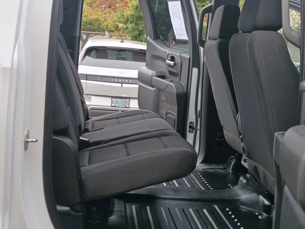 Used 2023 Summit White Chevrolet WT image 18