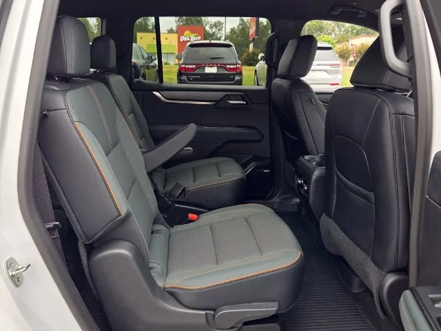 Used 2026 White GMC AT4 image 19