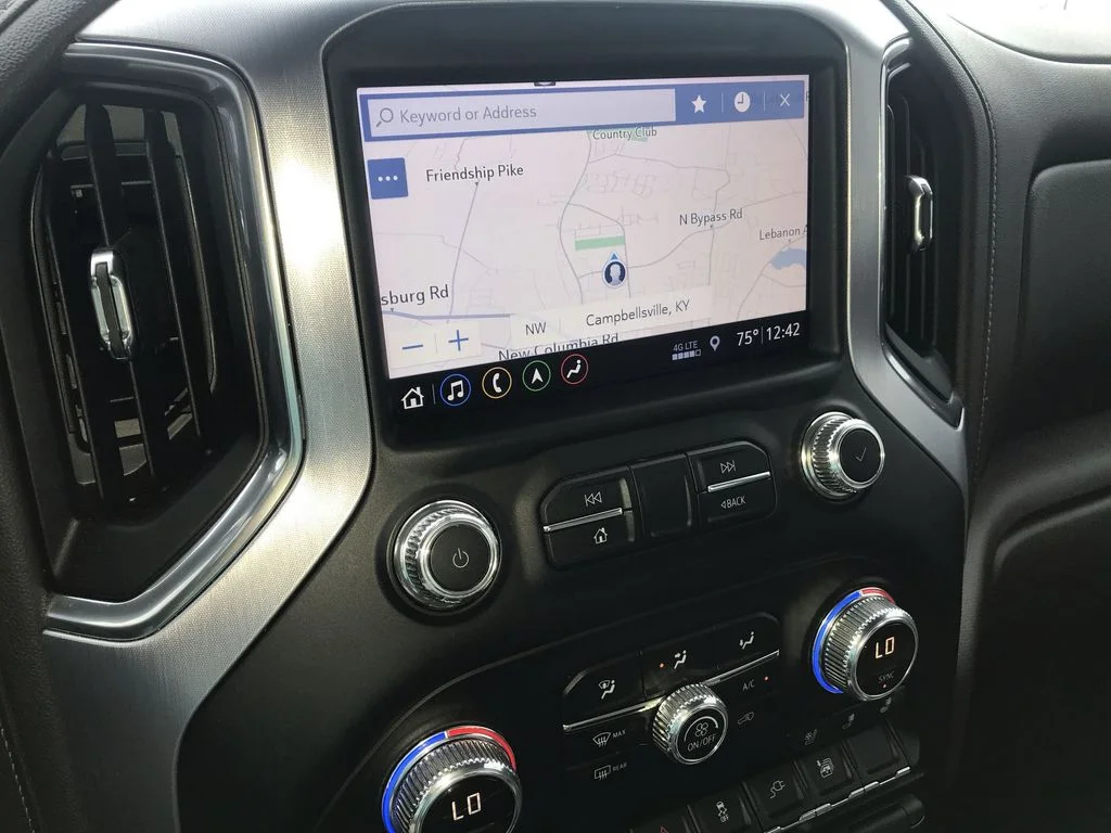 Used 2019 White GMC SLT image 16