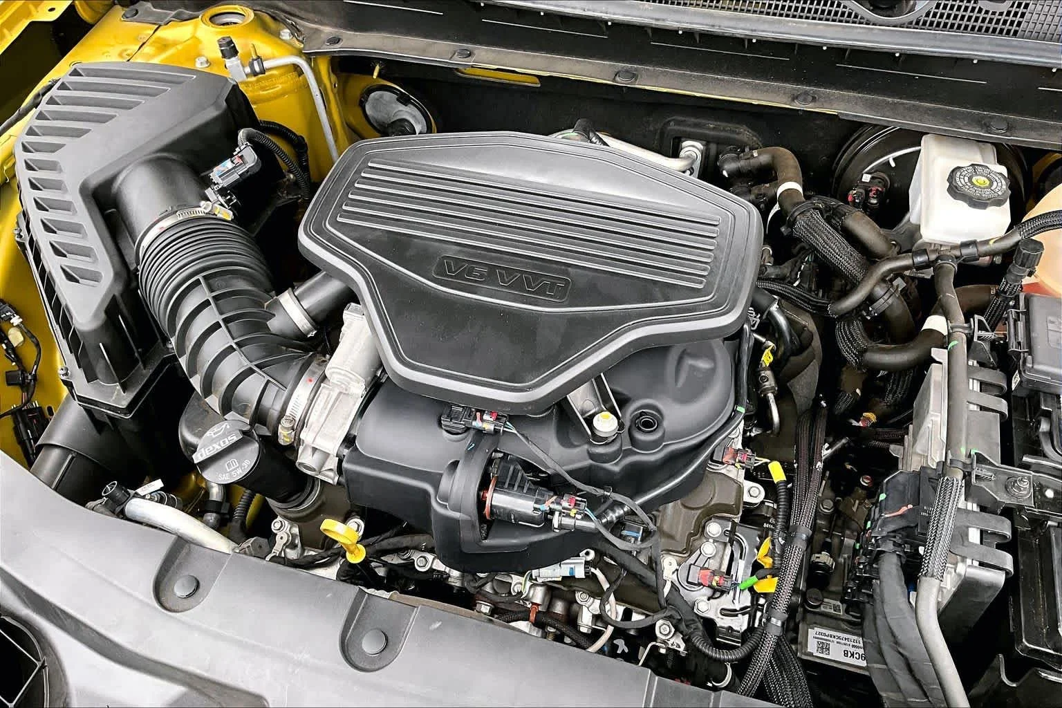 Used 2022 Nitro Yellow Metallic Chevrolet RS image 34