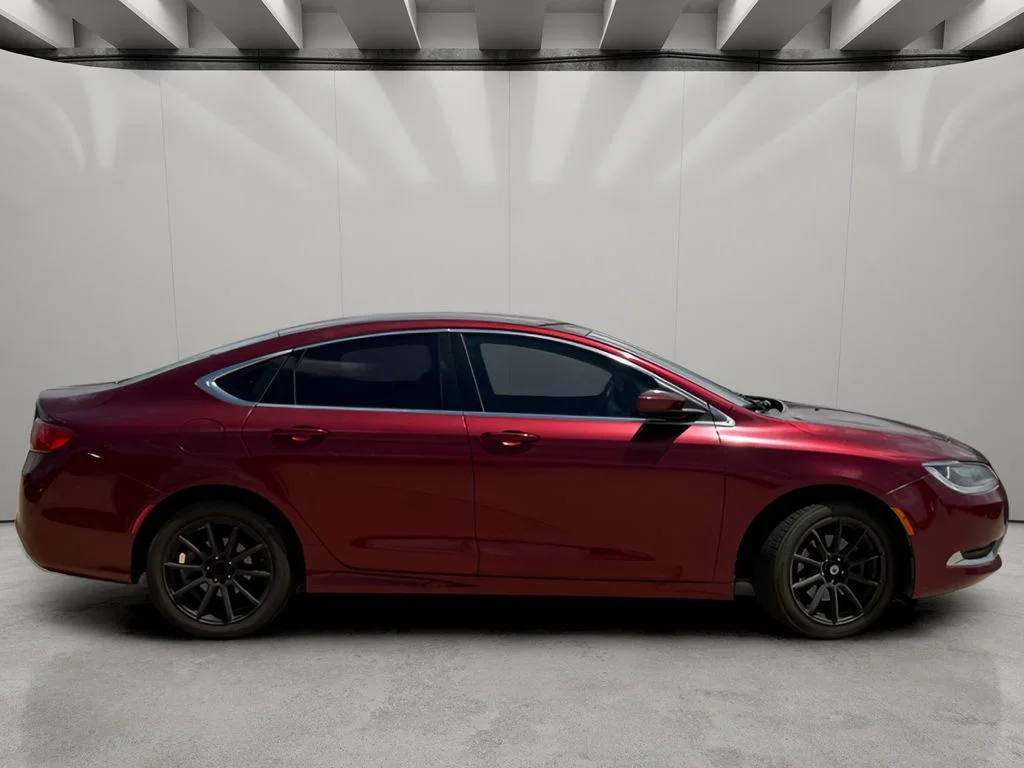 Used 2015 Velvet Red Pearlcoat Chrysler Limited image 7