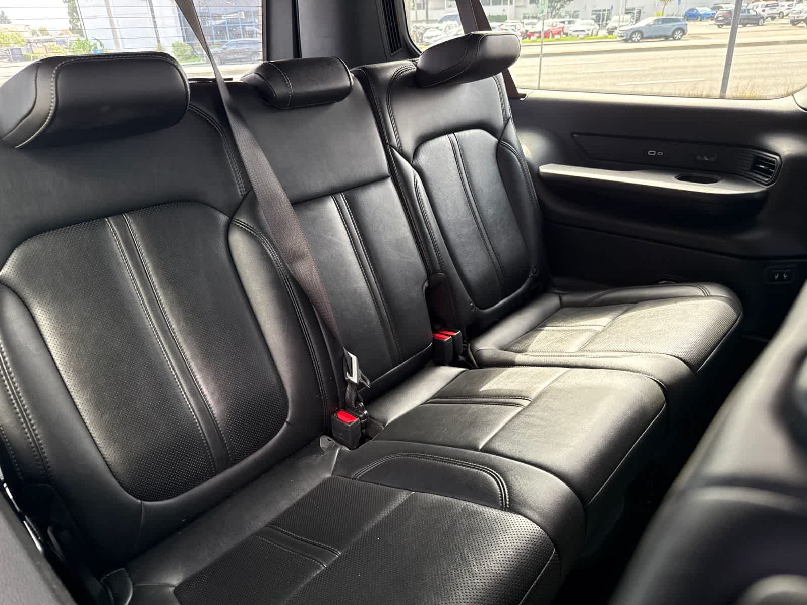 Used 2024 Diamond Black Crystal Pearlcoat Jeep Series II image 22