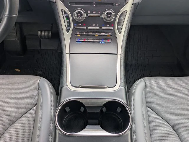 Used 2019 Gray Lincoln Reserve image 18